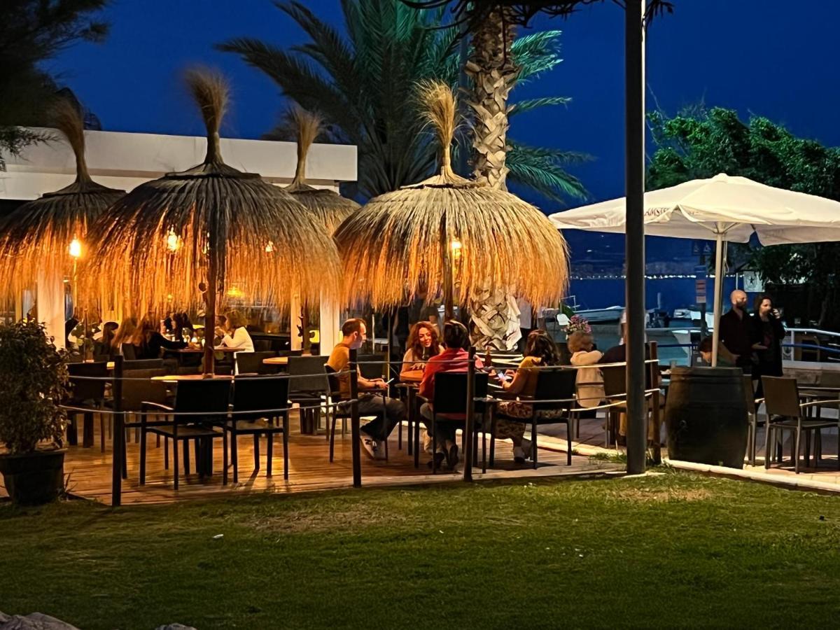Luxury 190M2 Amplio Apartamento Moderno Con Terraza En La Azotea De 50M2 Junto A La Playa, En El Centro De Torre Del Mar, Malaga, Modern Large Apartment With 50M2 Roof Terrace By The Beach, Right In The Center Of Torre Del Mar, Malaga Bagian luar foto