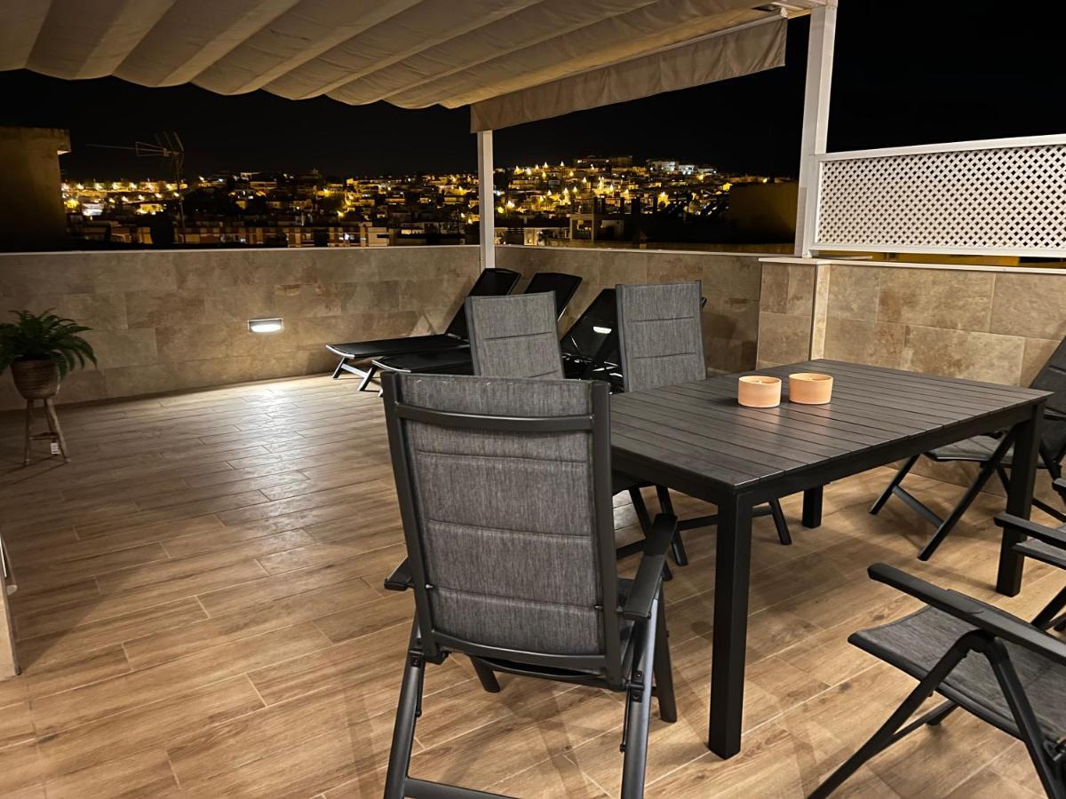 Luxury 190M2 Amplio Apartamento Moderno Con Terraza En La Azotea De 50M2 Junto A La Playa, En El Centro De Torre Del Mar, Malaga, Modern Large Apartment With 50M2 Roof Terrace By The Beach, Right In The Center Of Torre Del Mar, Malaga Bagian luar foto