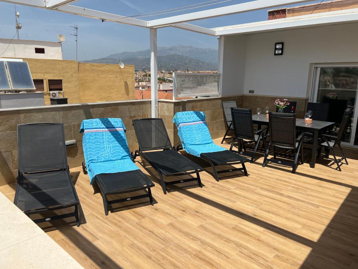 Luxury 190M2 Amplio Apartamento Moderno Con Terraza En La Azotea De 50M2 Junto A La Playa, En El Centro De Torre Del Mar, Malaga, Modern Large Apartment With 50M2 Roof Terrace By The Beach, Right In The Center Of Torre Del Mar, Malaga Bagian luar foto